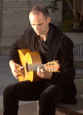 Roberto Aguilar